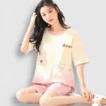 39835-1 Set de Pijama Corto K-Pop - Elegancia y Comodidad (2)
