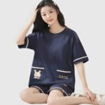 39835-3 Set de Pijama Corto K-Pop - Elegancia y Comodidad (4)