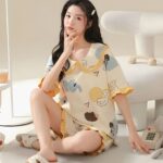 39835-6 Set de Pijama Corto K-Pop - Elegancia y Comodidad (7)