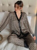 Pijama Oficial Mujer Koreano - Elegancia y Comodidad (2)