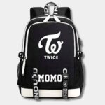 Mochila Oficial Twice con Cargador USB