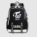 Mochila Oficial Twice con Cargador USB (2)