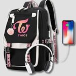 Mochila Oficial Twice con Cargador USB (3)