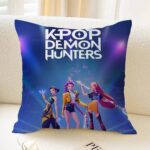 Funda cojín KPop Demon Hunters logo azul