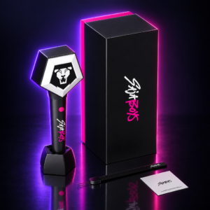 Lightstick de Saja Boys negro con cabeza de león, con su caja y correa, KPop Demon Hunters