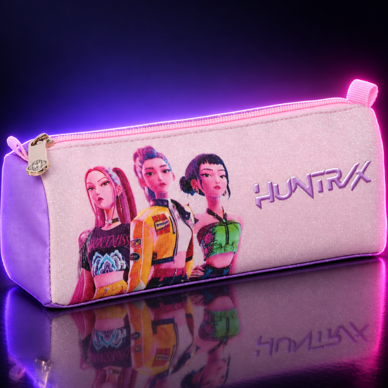 Estuche rosa de tubo con Rumi, Mira y Zoey de HUNTR/X