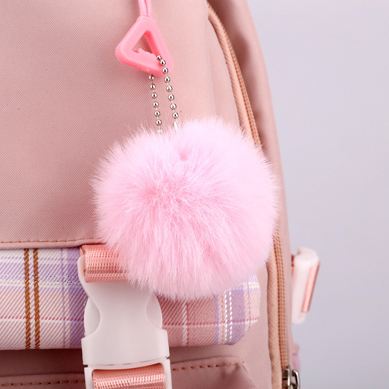 Mochila TWICE - Charm pompón decorativo